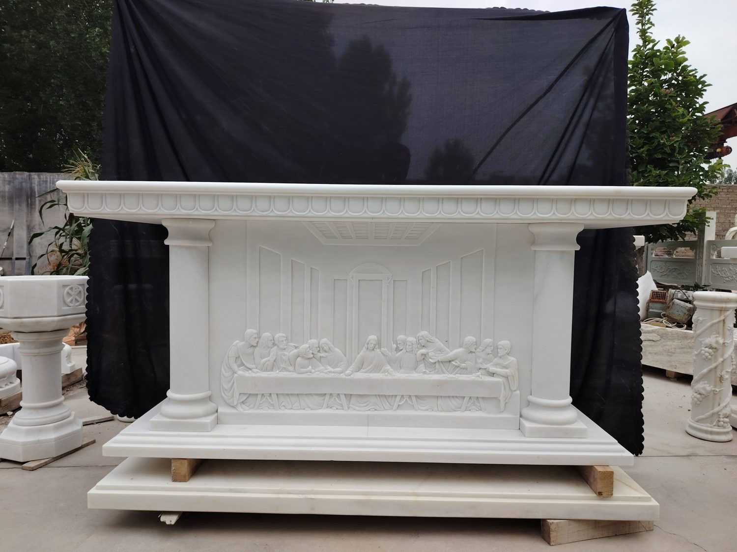 Church Altars · CS-032